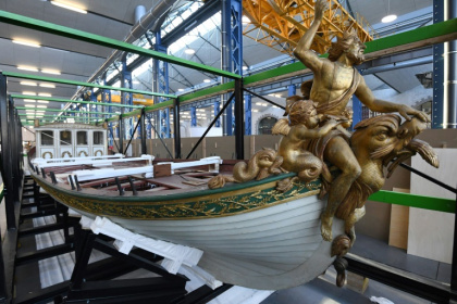 Le canot de l'Empereur se dévoile aux Capucins à Brest.jpg