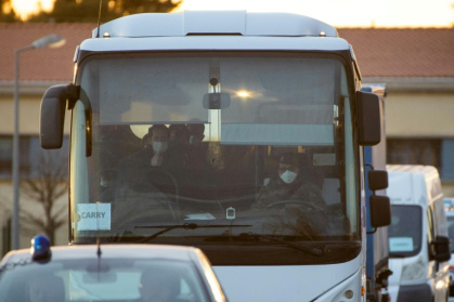 Après la quarantaine, la liberté pour les 181 premiers rapatriés de Wuhan.jpg