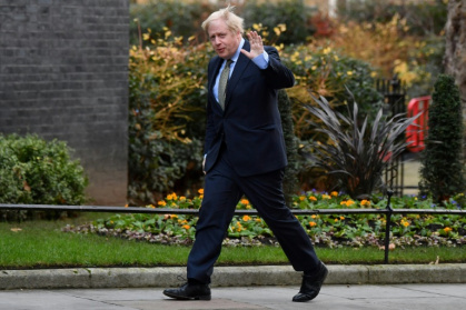 boris johnson revient au bureau.jpg