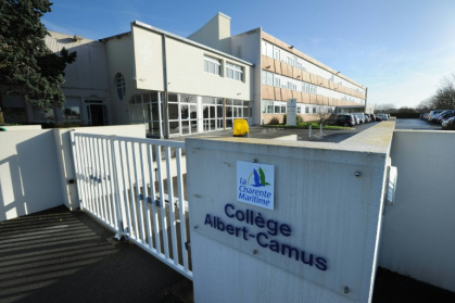 En France, redémarrage calibré des collèges dans.jpg