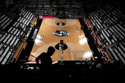 En basket, hand, volley, le huis clos n'est pas une option.jpg