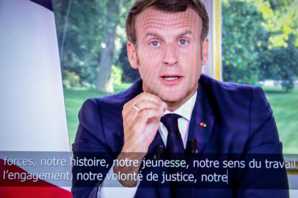 Macron, louant sa gestion de la crise, accélère le déconfinement et trace.jpg