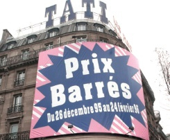 Le Covid-19 achève le magasin historique de Tati, boulevard Barbès à Paris.jpg