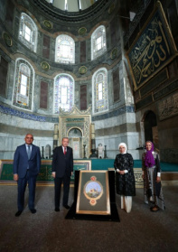Erdogan s'offre une prière à Sainte-Sophie reconvertie en mosquée.jpg