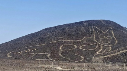 un géoglyphe de chat découvert dans le désert de Nazca.jpg