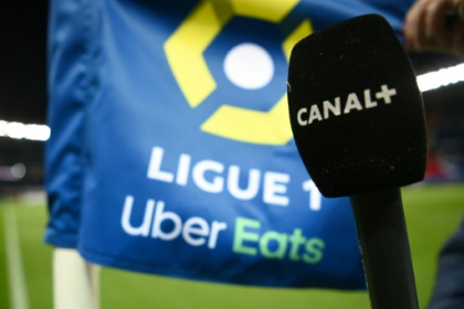 Canal+ sauve le foot français, à court terme et au rabais.jpg