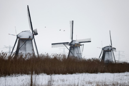 Les Pays-Bas frappés par leur première tempête de neige en 10 ans, l'Europe grelotte.jpg