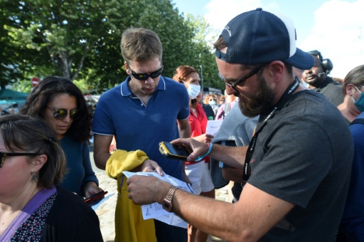 Amende de 45.000 euros prévue pour les établissements ne contrôlant pas le pass sanitaire.