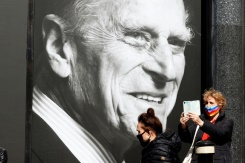 Les adieux de la reine et son royaume au prince Philip.jpg