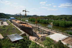 Le Titanic remonte à la surface.jpg