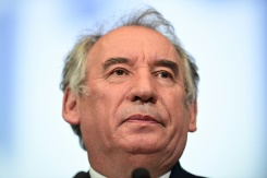 Bayrou propose un.jpg