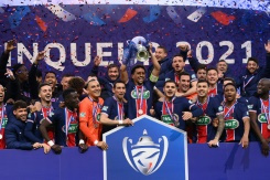 le Paris SG remporte son trophée porte-bonheur.jpg