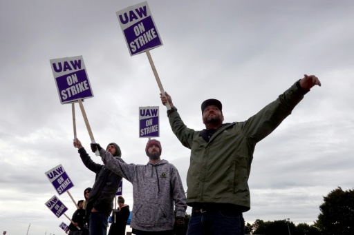 Frustrated and weary over long pandemic hours, more US workers are striking