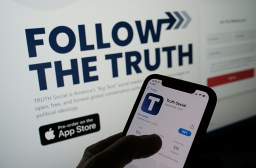 Trump announces plans to launch new social network 'TRUTH Social'