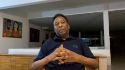 Brazil legend Pele recovering after tumor operation.jpg Brazil legend Pele recovering after tumor operation.jpg