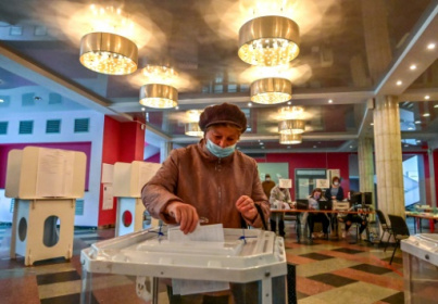Pro-Kremlin party on track for majority after crackdown.jpg Pro-Kremlin party on track for majority after crackdown.jpg