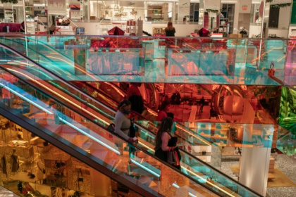 US retailers scramble ahead of festive season.jpg