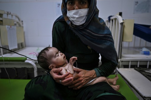 Afghan babies succumb to hunger as winter descends