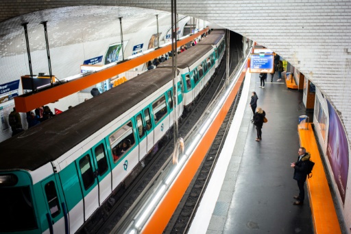 Ile-de-France : les transports surutilisés mardi, délaissés vendredi, selon une étude