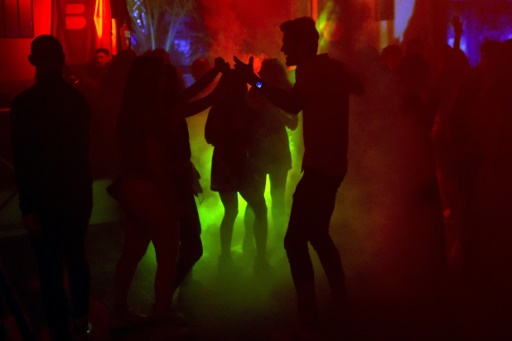 Les discothèques resteront fermées trois semaines supplémentaires en janvier