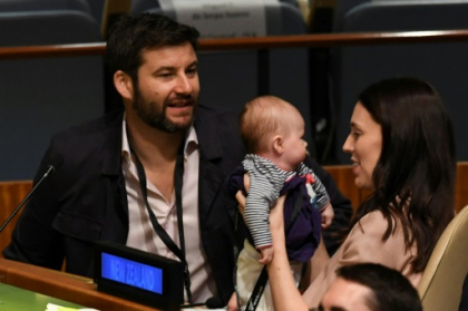 Daughter interrupts N.Zealand PM's livestream.jpg