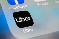 Uber affiche ses kilomètres pour ses dix ans en France.jpg