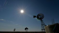 Australian town hits record high temperature of 50.7C.jpg Australian town hits record high temperature of 50.7C.jpg