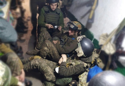 Ukraine : poursuite des évacuations à Azovstal selon Kiev, premier procès pour crime de guerre