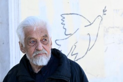 Russian village artist finds peace art unwelcome.jpg Russian village artist finds peace art unwelcome.jpg