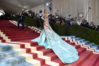 Stars sparkle at Met Gala in New York.jpg Stars sparkle at Met Gala in New York.jpg