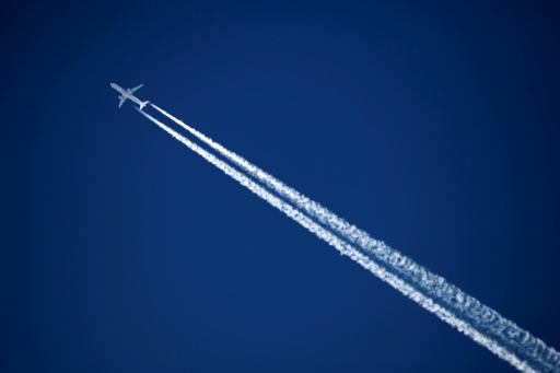 Nuisances aéroportuaires : vigilance sur vols de nuit et avions d'affaires