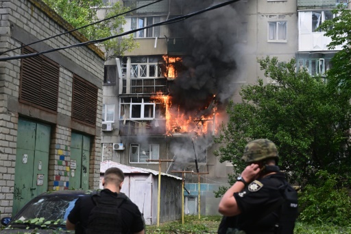 Ukraine : frappes sur l'est et le sud, Poutine évoque une "avancée" sur les céréales