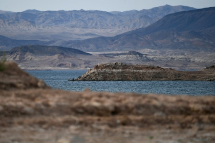 US mega drought makes boating rough on Lake Mead.jpg US mega drought makes boating rough on Lake Mead.jpg
