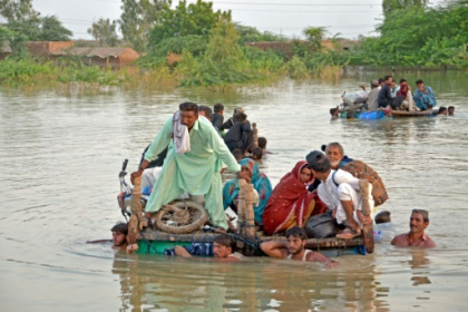 UN chief in Pakistan to boost flood aid for devastated millions.jpg
