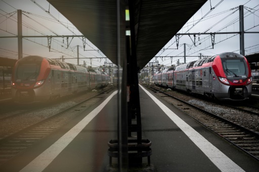 Grève à la SNCF : pas de mobilisation massive mais la perspective d'une fin d'année tendue