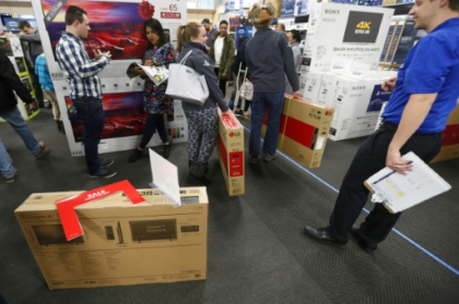 Grinding inflation clouds 'Black Friday' shopping bonanza.jpg