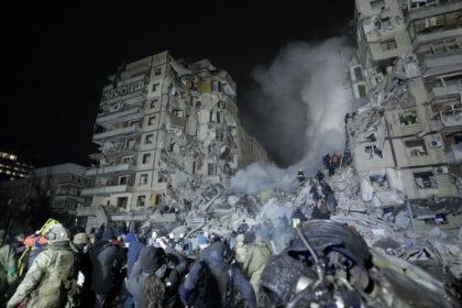 NATO hints at more heavy weapons for Ukraine.jpg NATO hints at more heavy weapons for Ukraine.jpg