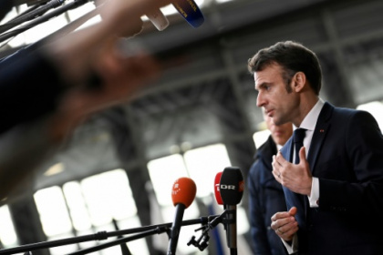 Macron mulls stripping Putin of France's top honour.jpg Macron mulls stripping Putin of France's top honour.jpg