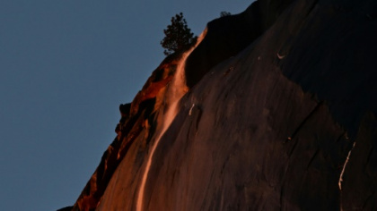 Sun sets waterfall ablaze in Yosemite 'firefall'.jpg Sun sets waterfall ablaze in Yosemite 'firefall'.jpg