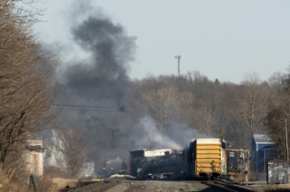 Residents near toxic US train derailment told water 'safe' to drink.jpg