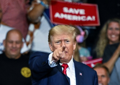 Trump expects 'arrest' on Tuesday in hush money case, calls for protests.jpg