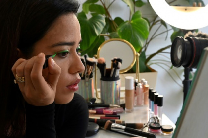 India's 'brown beauty' make-up influencers go global.jpg India's 'brown beauty' make-up influencers go global.jpg