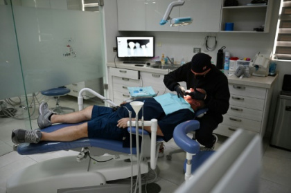 Americans seek cheaper dentistry in Mexico's.jpg Americans seek cheaper dentistry in Mexico's.jpg