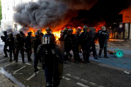 Clashes erupt at French May Day protests against Macron.jpg Clashes erupt at French May Day protests against Macron.jpg