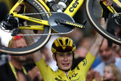 Jonas Vingegaard wins second successive Tour de France.jpg Jonas Vingegaard wins second successive Tour de France.jpg