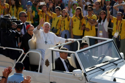 Pope winds up Portugal visit with big outdoor Mass.jpg Pope winds up Portugal visit with big outdoor Mass.jpg