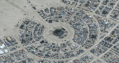 Thousands stuck in deep mud at Burning Man festival.jpg