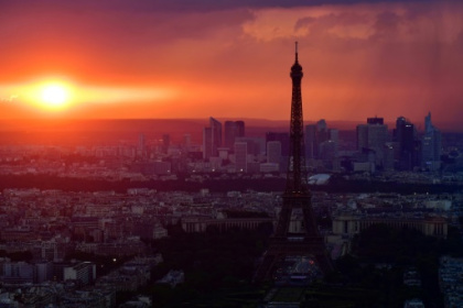 Paris business district looks to students to replace workers.jpg Paris business district looks to students to replace workers.jpg