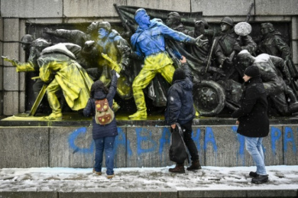 Bulgaria dismantles Soviet army monument.jpg Bulgaria dismantles Soviet army monument.jpg