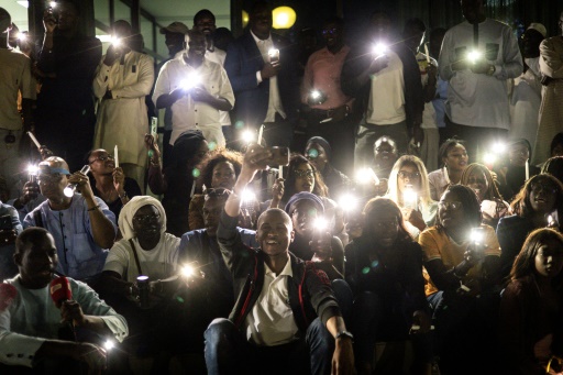 Senegal bans protest as US urges president to hold election
